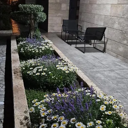 Dream House בית הארחה 4*